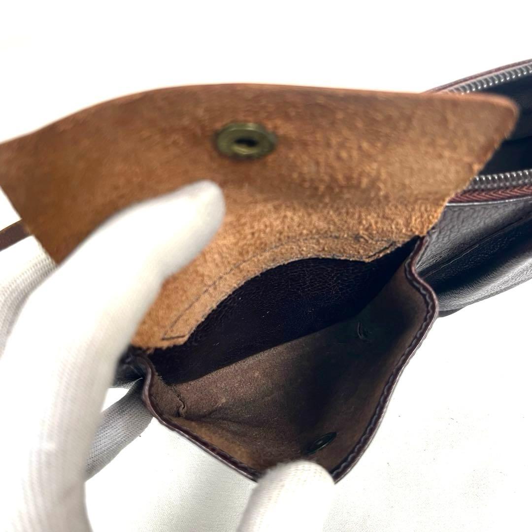 イルビゾンテ　ショルダーバッグ　極上　ロゴ型押し　シボ革　レザー　サコッシュ