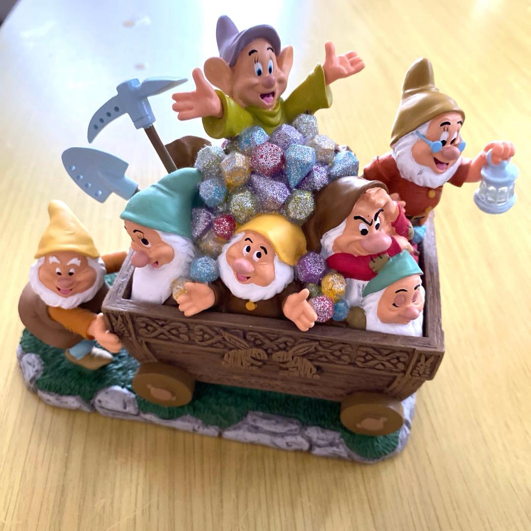 白雪姫の七人の小人&トロッコジュエリースタンド - メルカリ