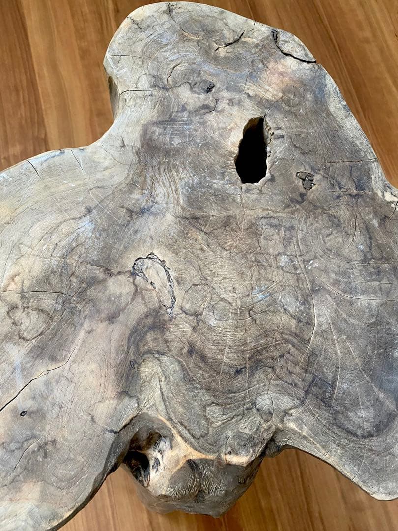 チーク無垢材　天然木　ウッドスツール　職人さん手作り　オルネドフォイユ