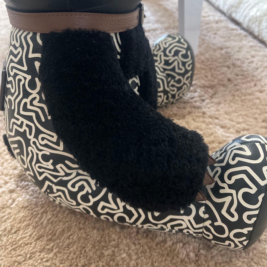 コーチ　キースヘリング　クマ