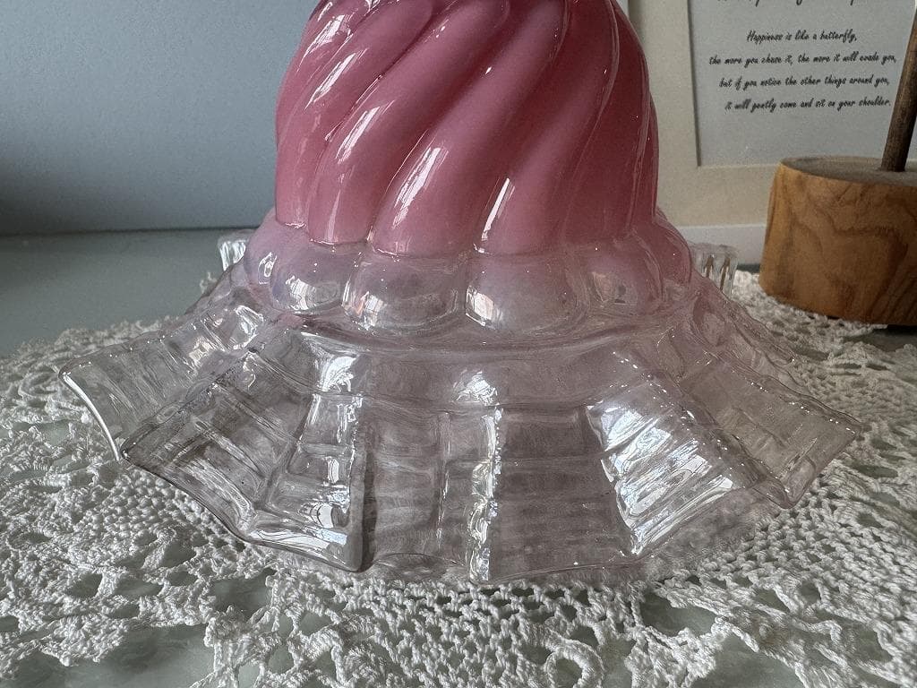 ⑦ 英国アンティーク ピンクとオパールセンド ランプシェード フリル