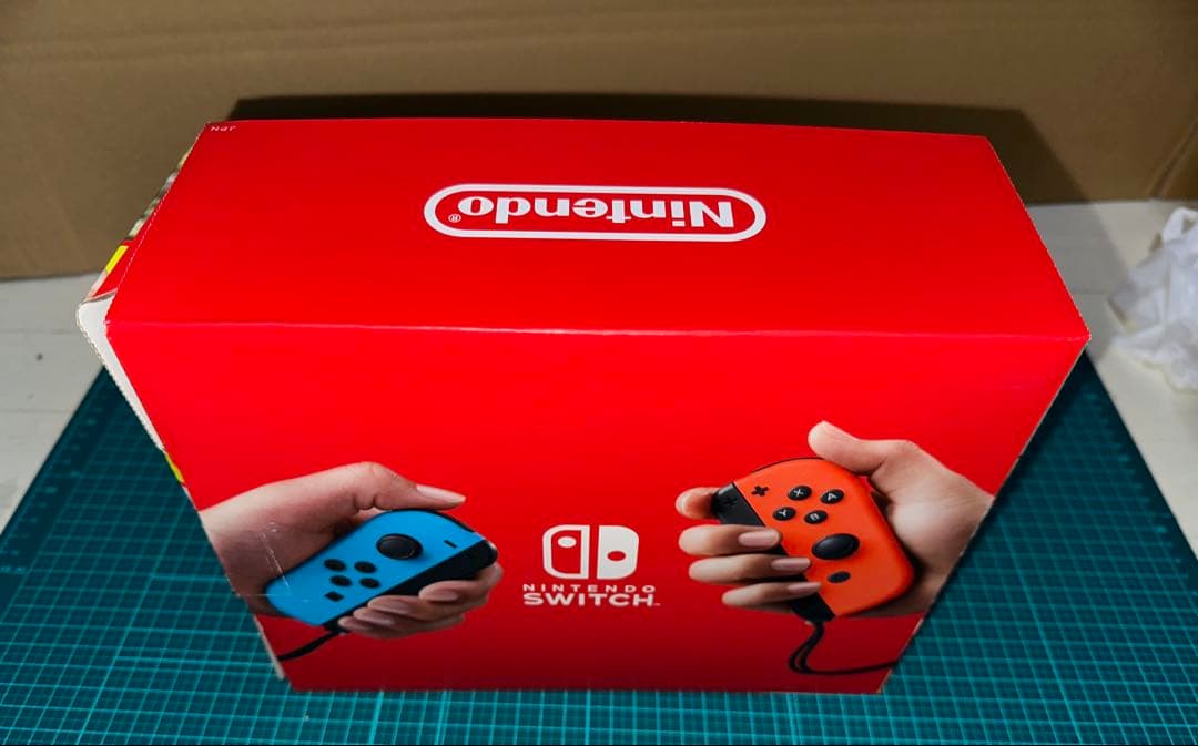 イ*ン様 美品 ニンテンドーSwitch microSDカード256Gのオマケ付