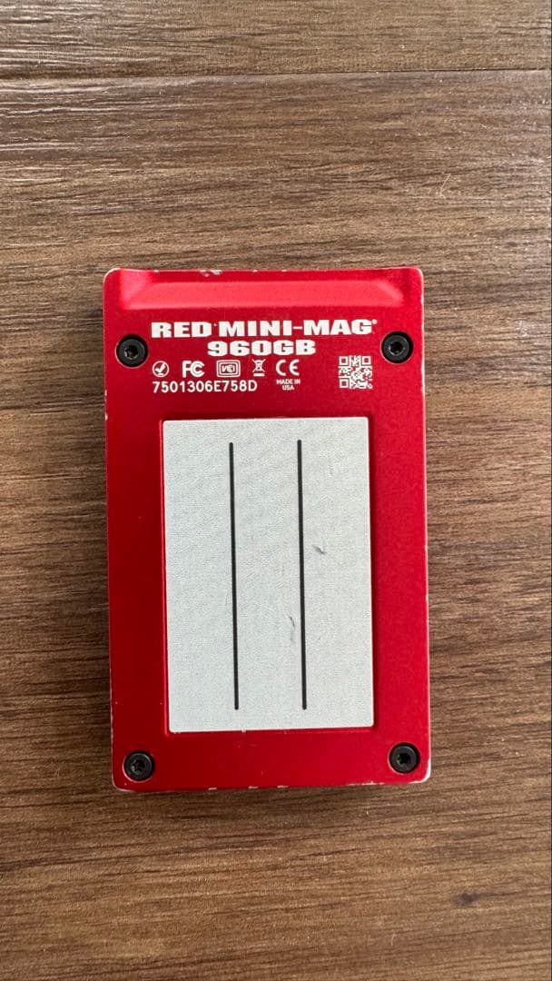 RED MINI-MAG 960GB メモリーカード