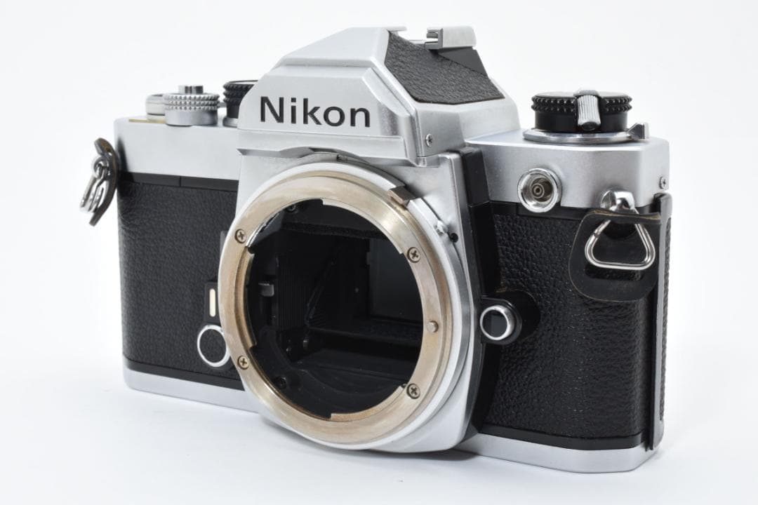 超美品 NIKON FM シルバー フィルムカメラ モルト新品交換済 M258
