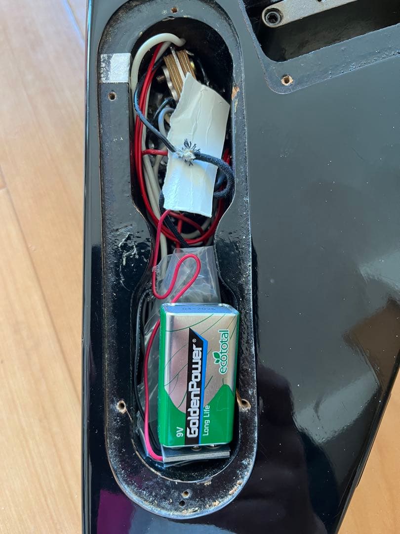 カワイイ！　スーパーギタリストモディファイ　Deanギター　EMGサウンド