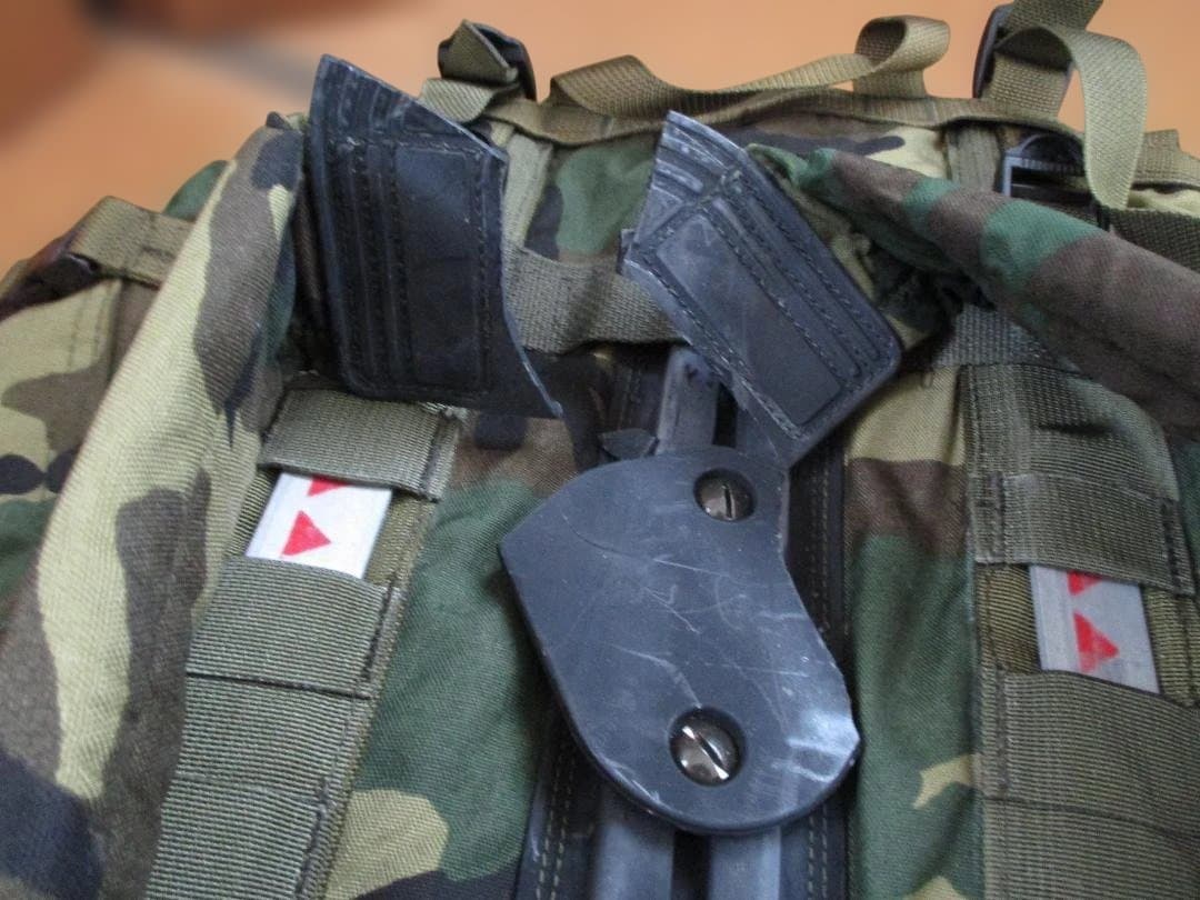 訳アリ品 未使用 米軍放出品 CFP-90 インターナルフレームバックパック