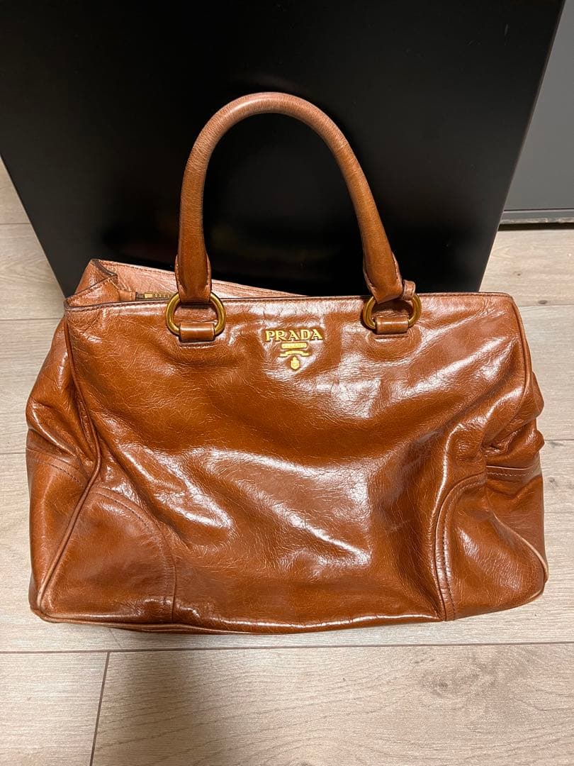 PRADA ブラウンハンドバッグ