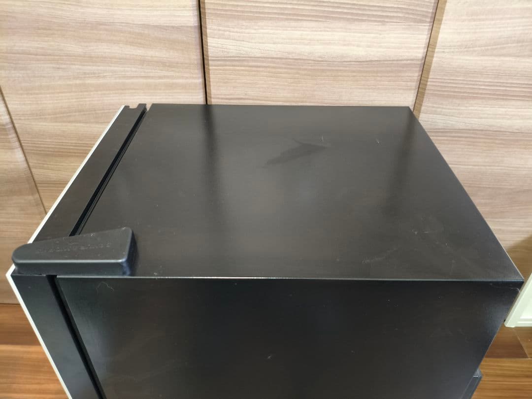 SA22-W ワインセラー ホワイト/ブラック　2022年製