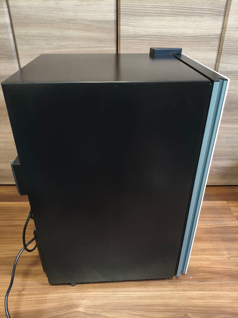 SA22-W ワインセラー ホワイト/ブラック　2022年製