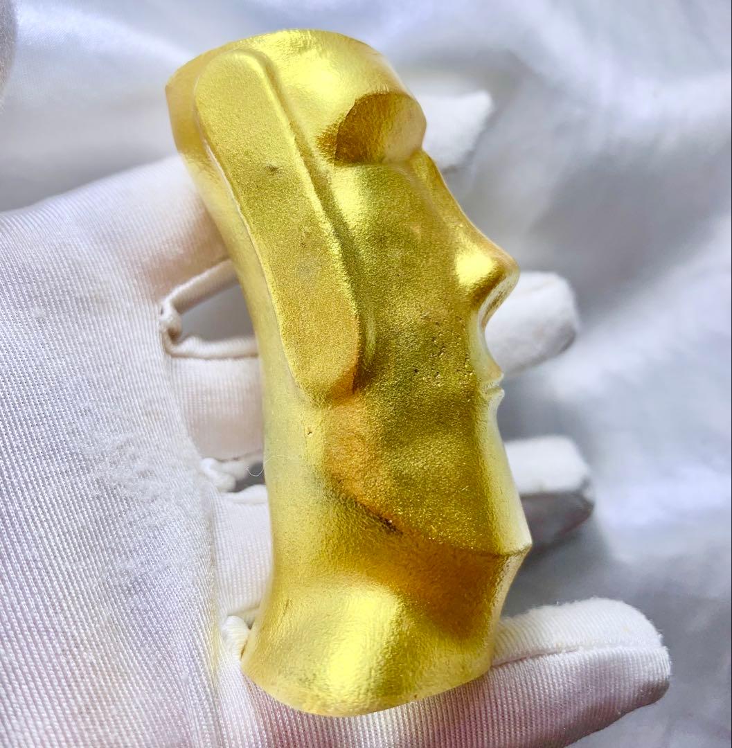 幸せの金モアイ