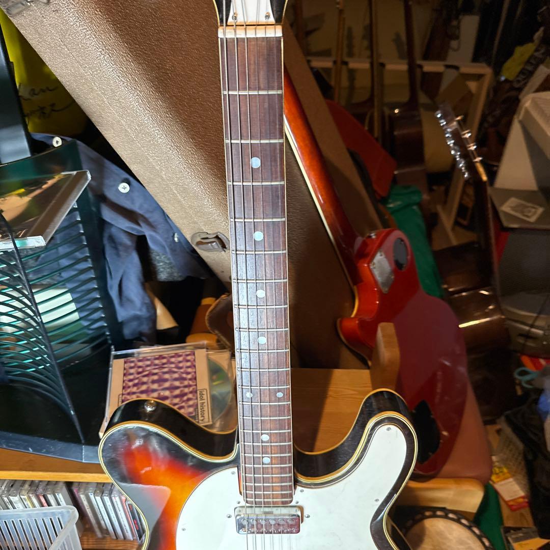 歴史的ギターGreco 最初の電気ギターソリアコです！