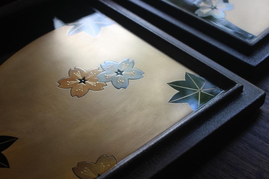 デッドストック！風情ある錆塗地に極上春秋蒔絵の映える輪島塗台付五段