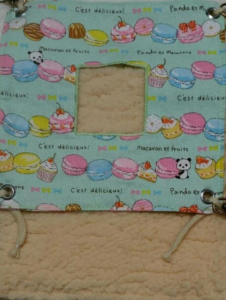 モモンガハウス(パンダ柄マカロン・グリーン)ボアベージュ