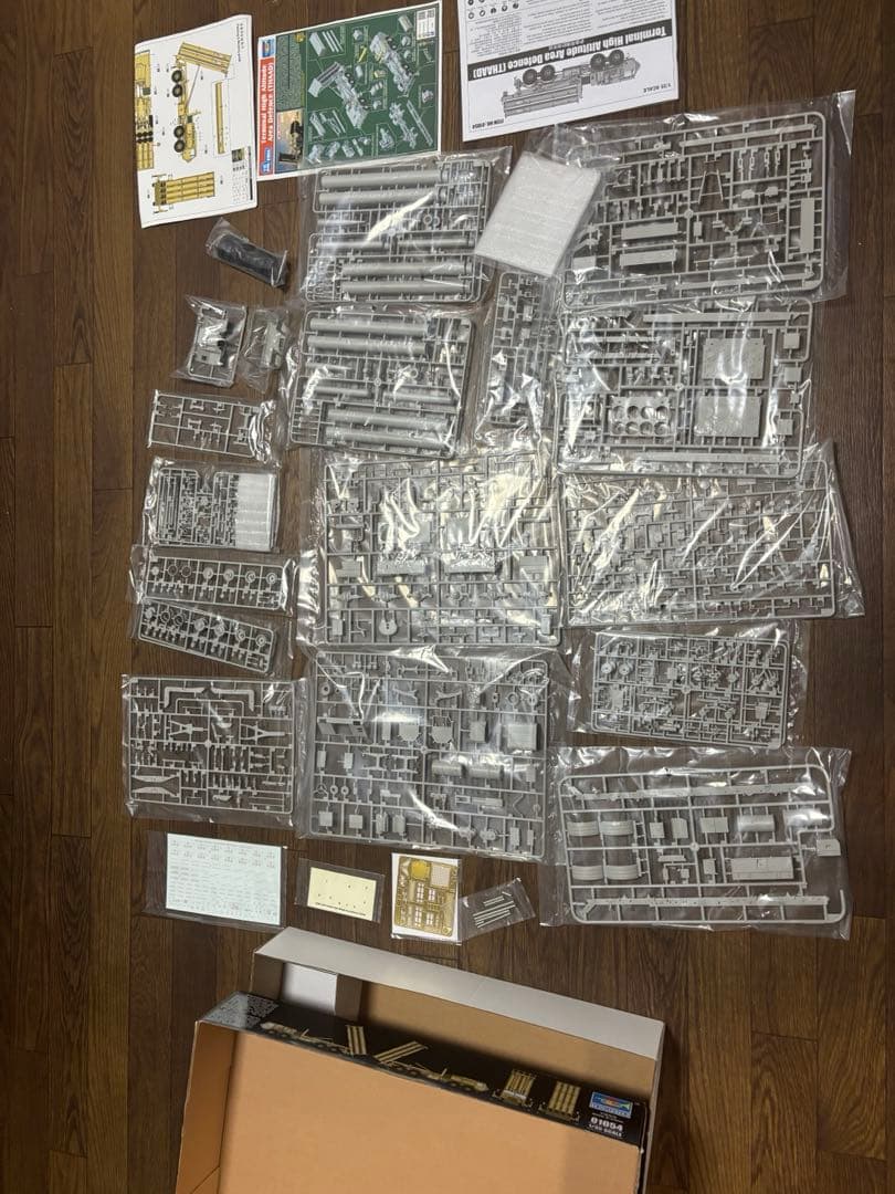トランペッター 1/35 THAAD 弾道弾迎撃ミサイル