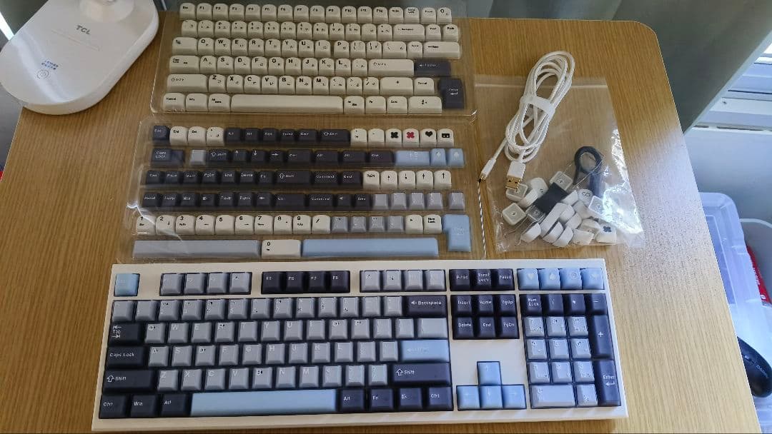 ​【日本未発売】GMK108 カスタムキーボード 苦茶紫轴V2搭載 Frost68 – スケルトンキーボード