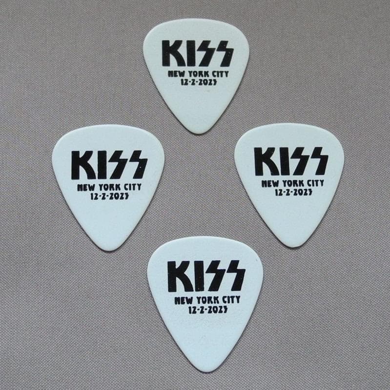 KISS 2023 ニューヨーク Final Show 全メンバー ギターピック