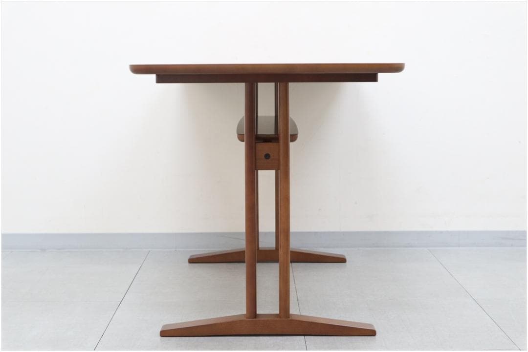 極美品 カリモク60 カフェテーブル1200 ウォールナット 机 テーブル