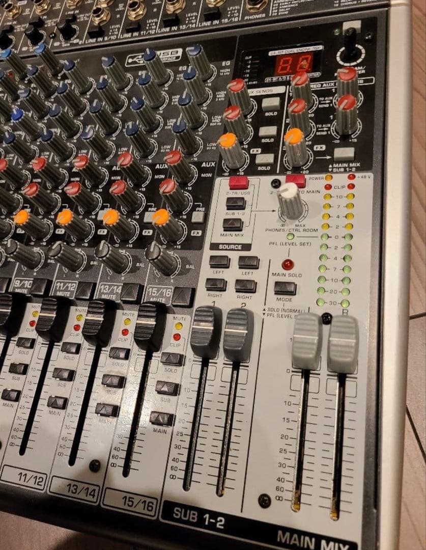 【behringer】HENYX X2222USB卓上アナログミキサー