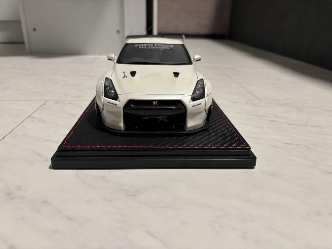 GTR R35リバティーウォーク1/18 イグニッションモデル