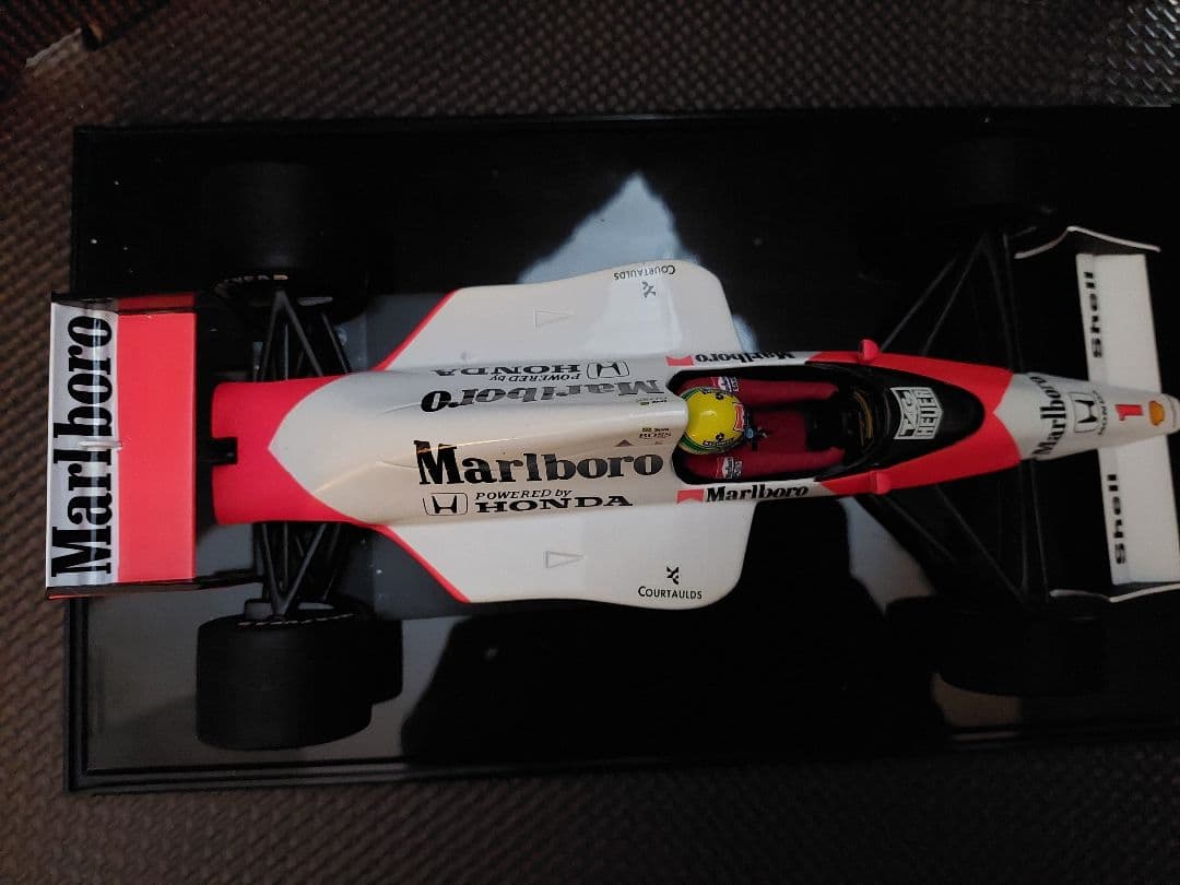 1/18 マクラーレン・ホンダ MP4/5 A.セナ 1989 マルボロ仕様