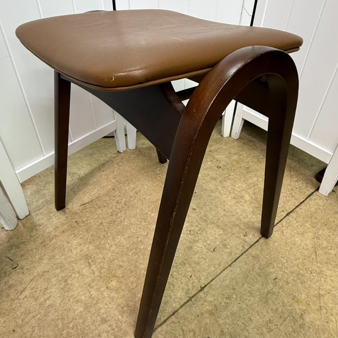 ★秋田木工　剣持勇　スタッキングスツール　No.202