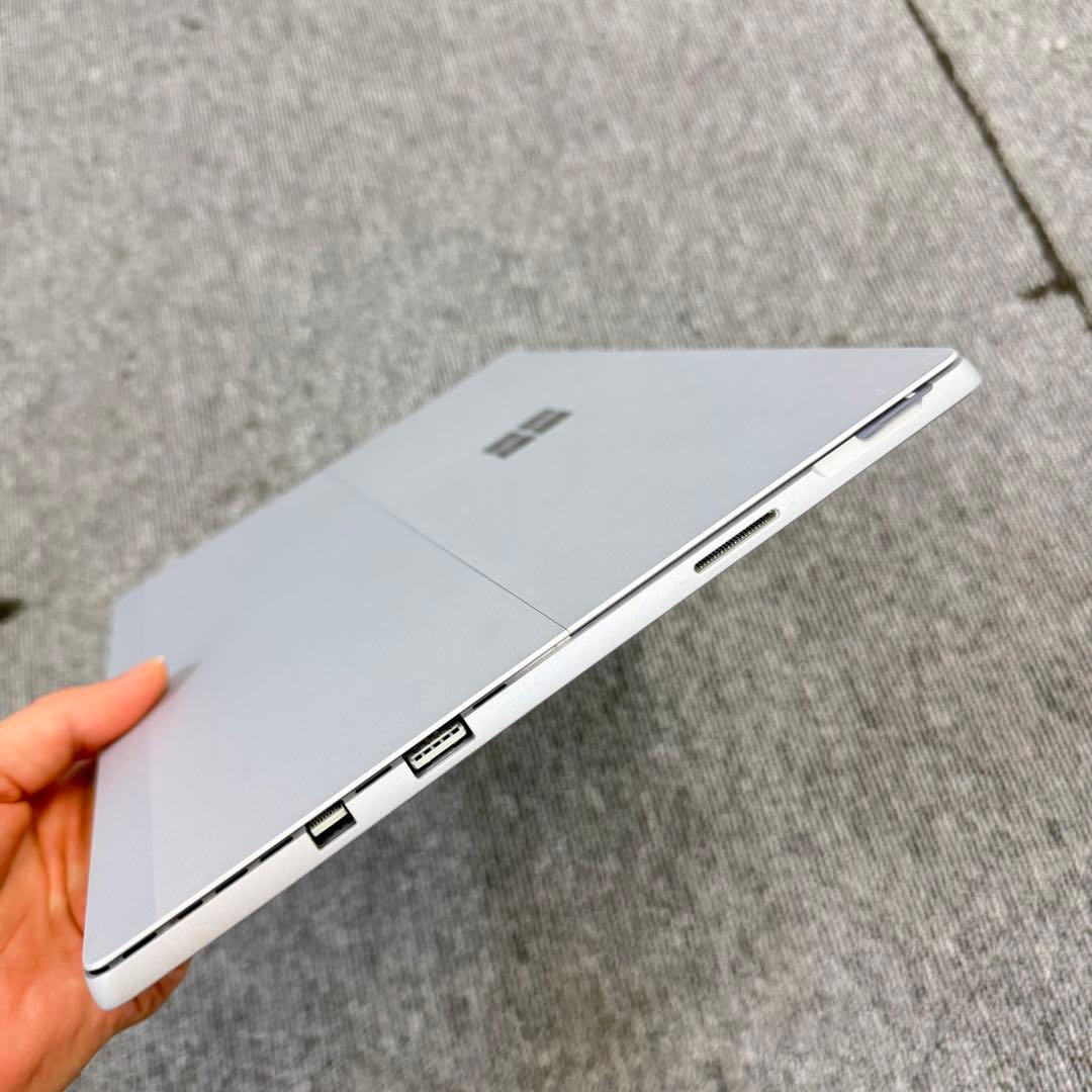 Microsoft Surface Pro 5 4GB / 128GB LTE