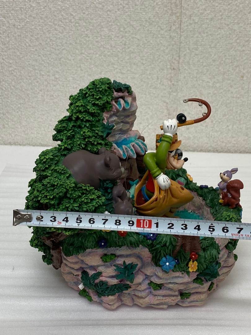 3-2886 廃盤品 ディズニー フィギュア グーフィー森の動物達 釣り 滝置物