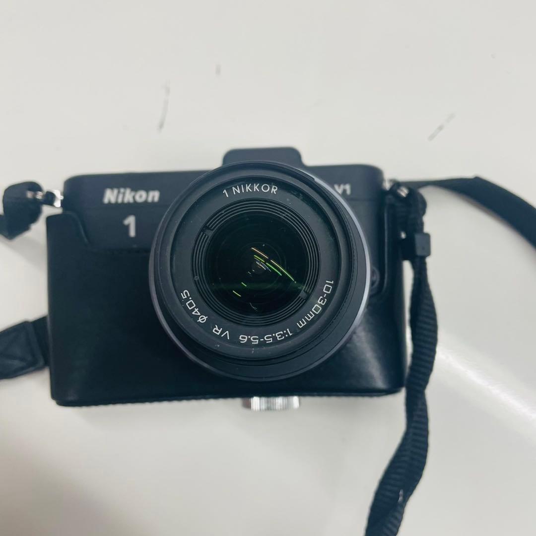 Nikon 1 一眼レフカメラ 黒 ストラップ付き ジャンク品 Nikon 1 一眼