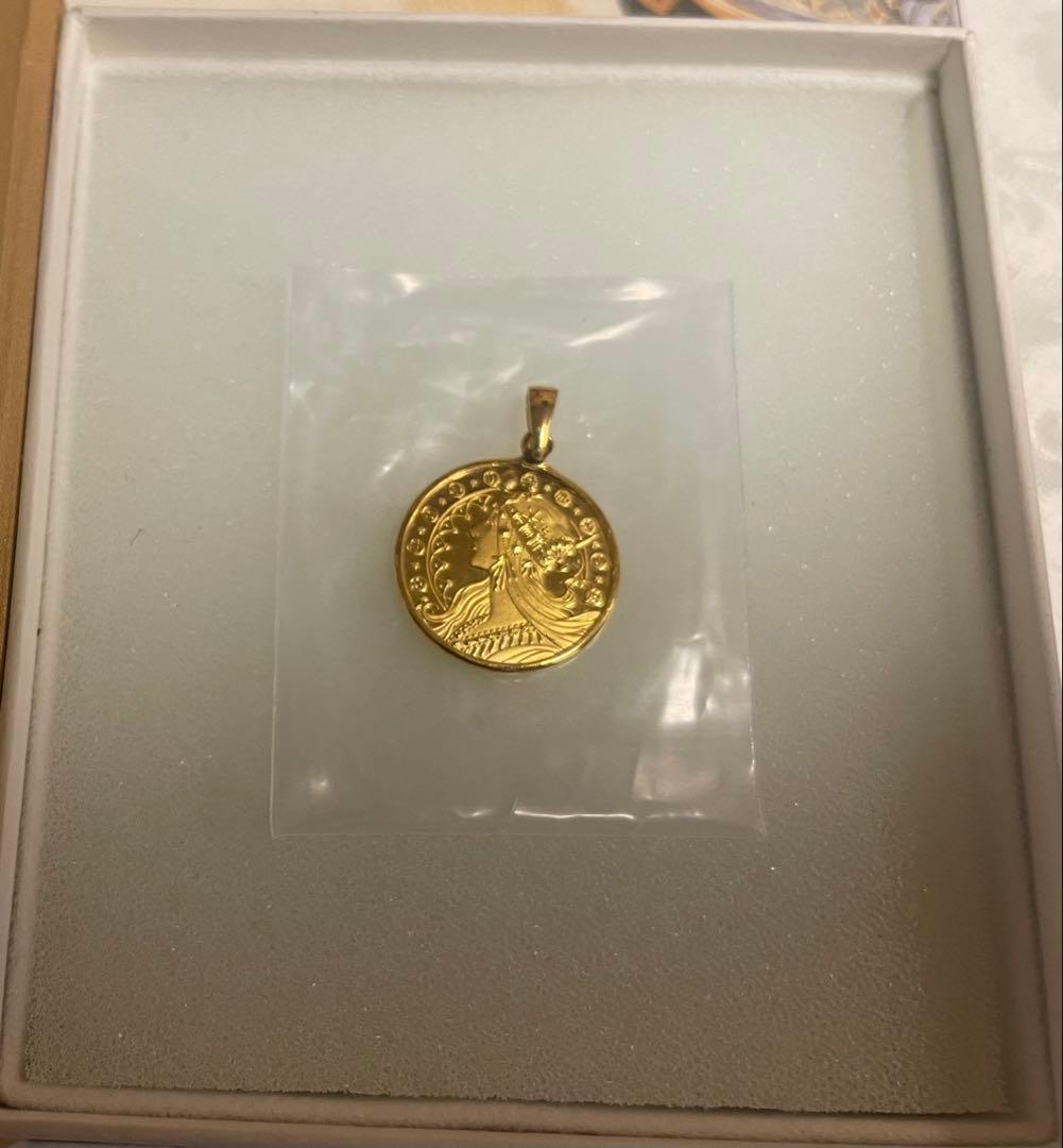 アルフォンス・ミュシャ 130周年 純金999.9 ペンダント アルフォンス・ミュシャ 130周年 純金999.9 ペンダント