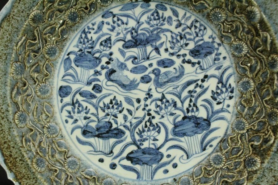 中国美術 纏枝蓮花貼 青華折口皿 φ47cm 美品(ZE727) - メルカリ