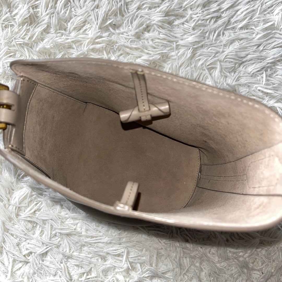 J&M DAVIDSON　クイバー バケット　ハンドバッグ　レザー　ベージュ