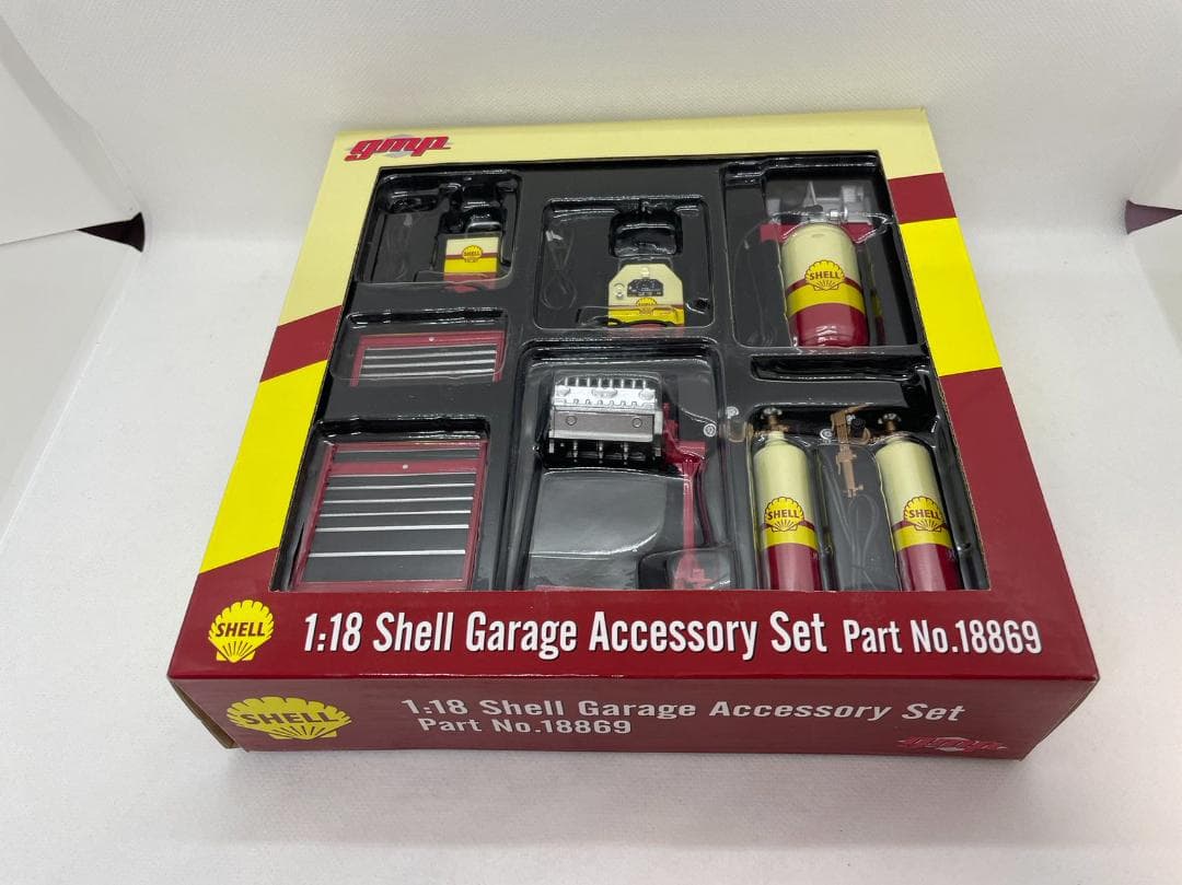 301-075 GMP 1/18 Shell Garage Accessory