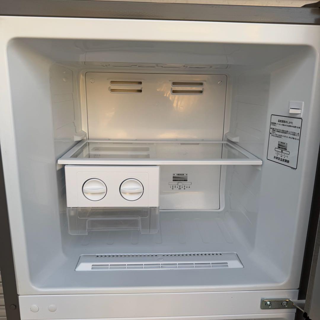 ● 美品 冷蔵庫 Hisense 227L HR-B2302 2021年製