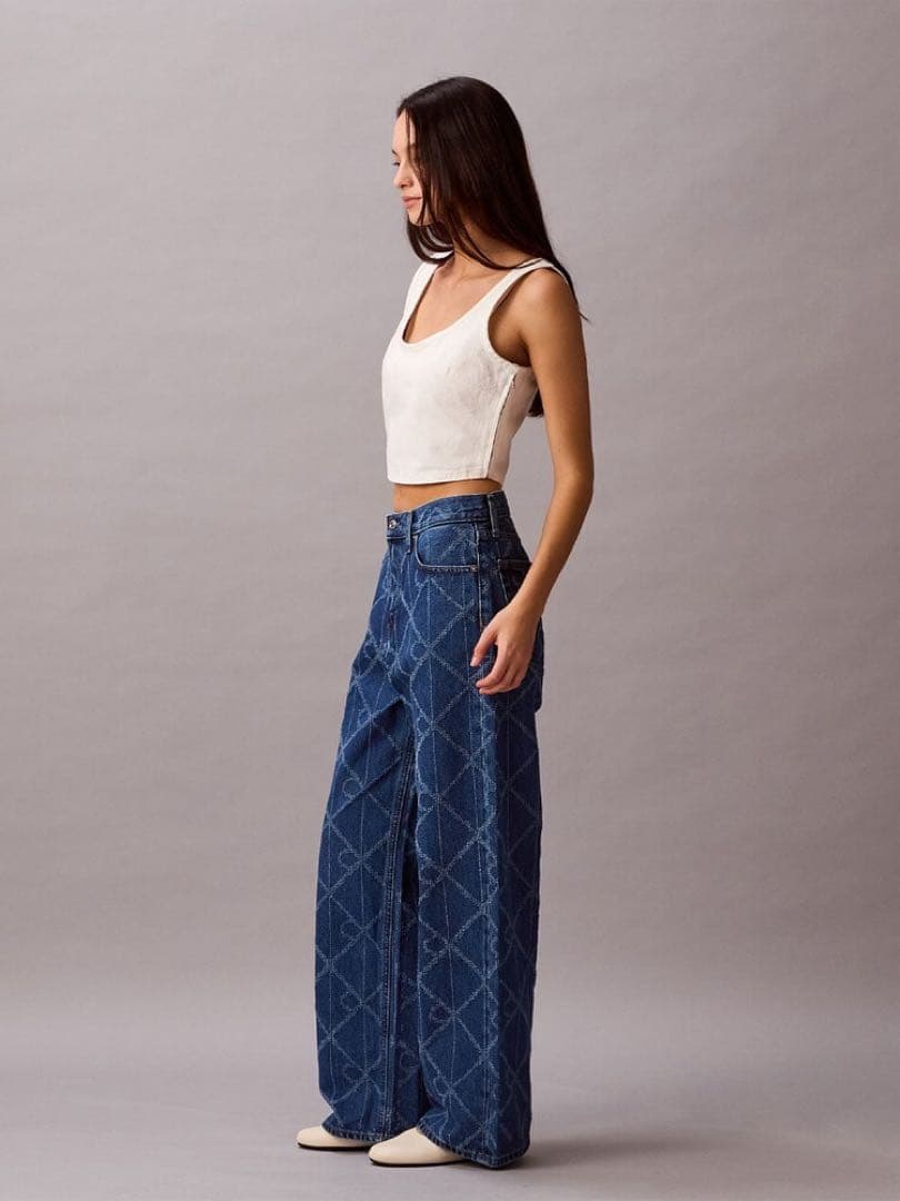 未使用☆ck カルバンクライン　タンクトップ オーバークロップドタンクトップ