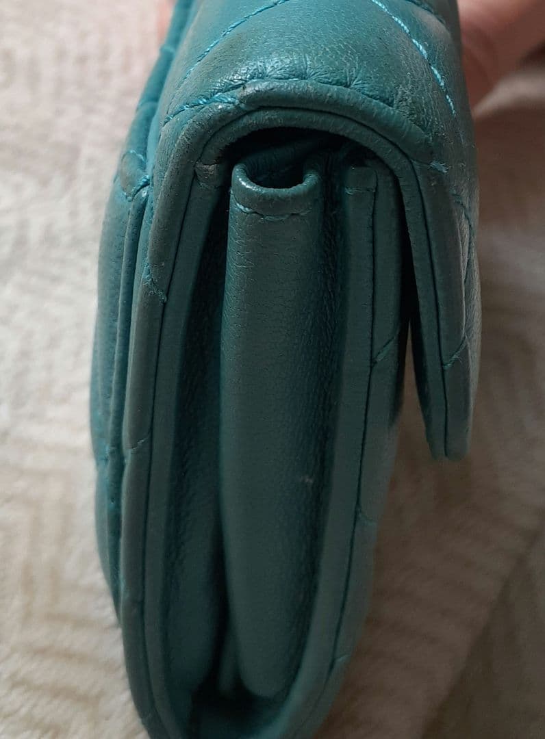 CHANEL ケース ターコイズブルー シャネル