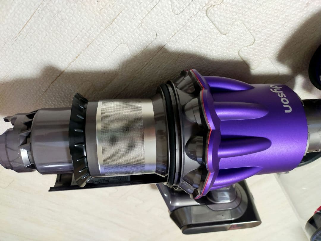 ダイソン Digital slim SV18 【分解・洗浄】壁掛ブラケット - メルカリ