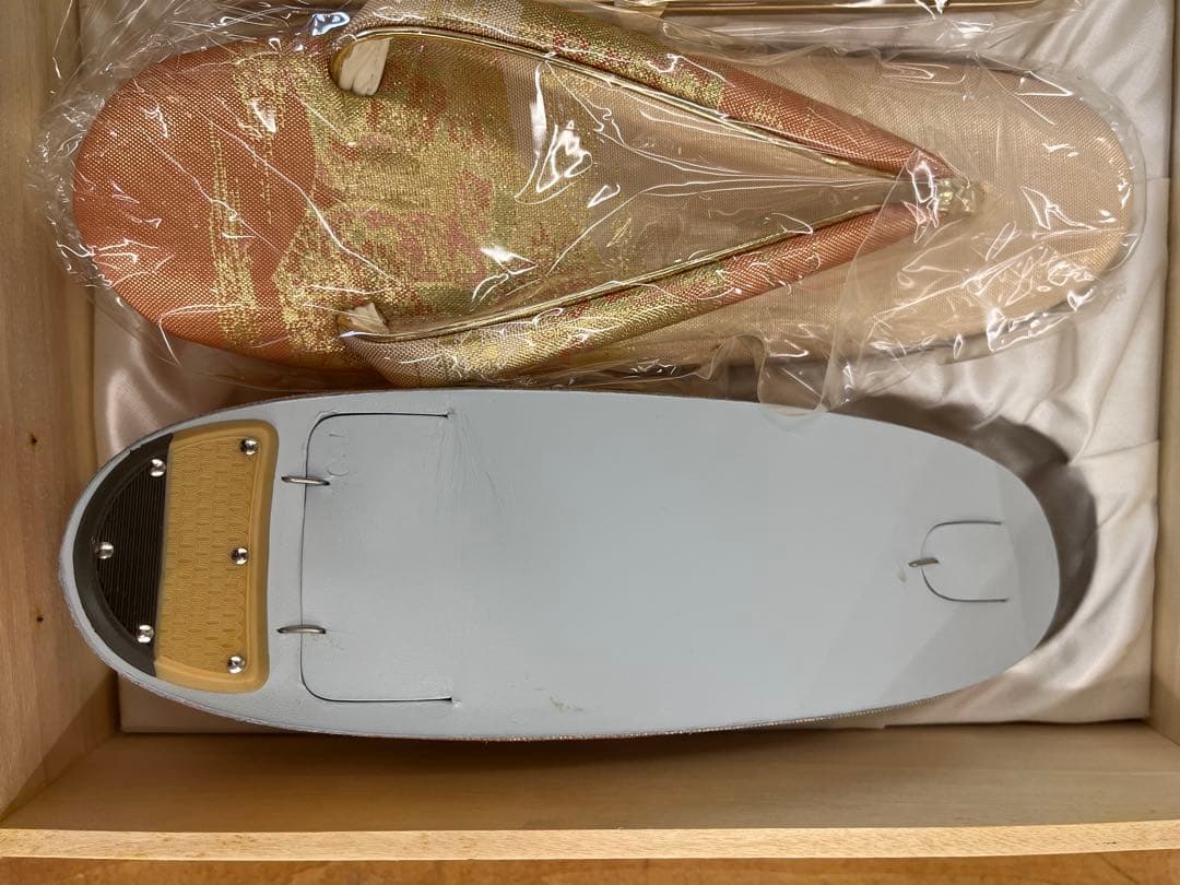 新品未使用　和装用バッグと草履　写真追加しました