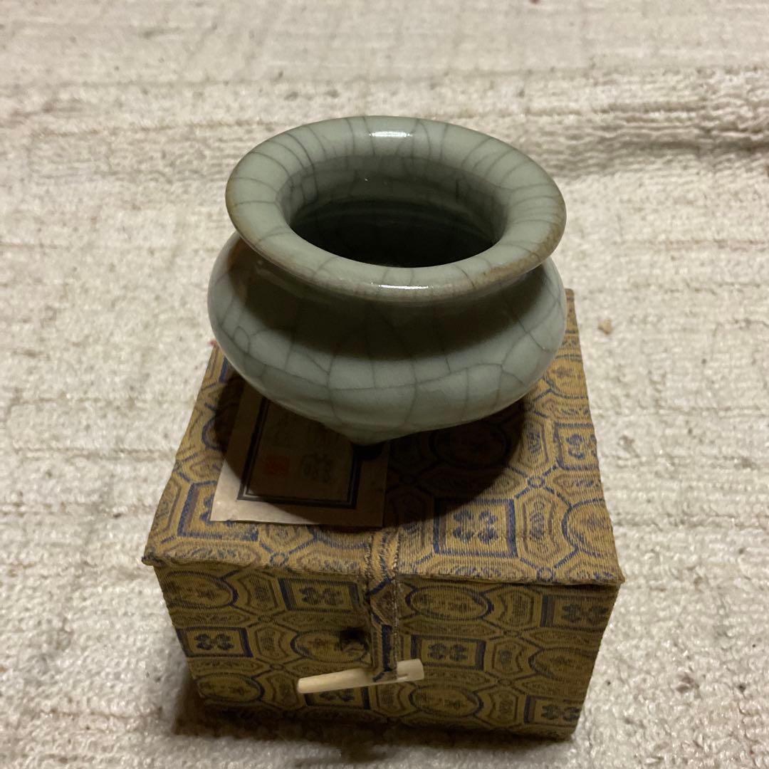 浙江省人民政府贈 南栄官窯磁 青磁 蔵出骨董品。【箱入り美品】