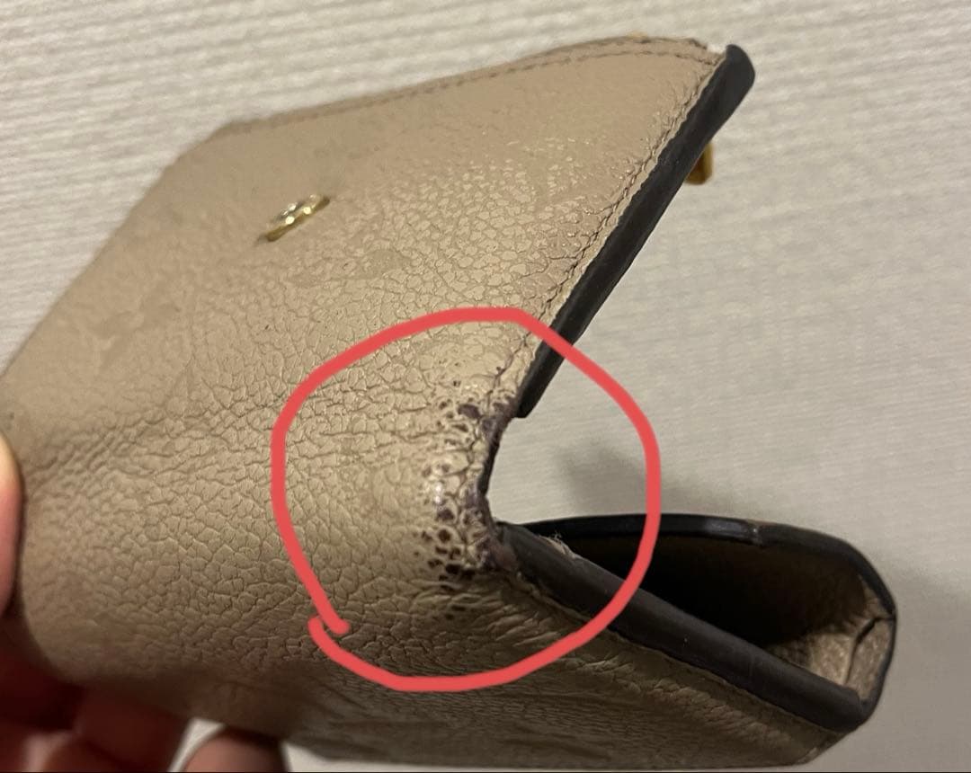 LOUIS VUITTON　財布