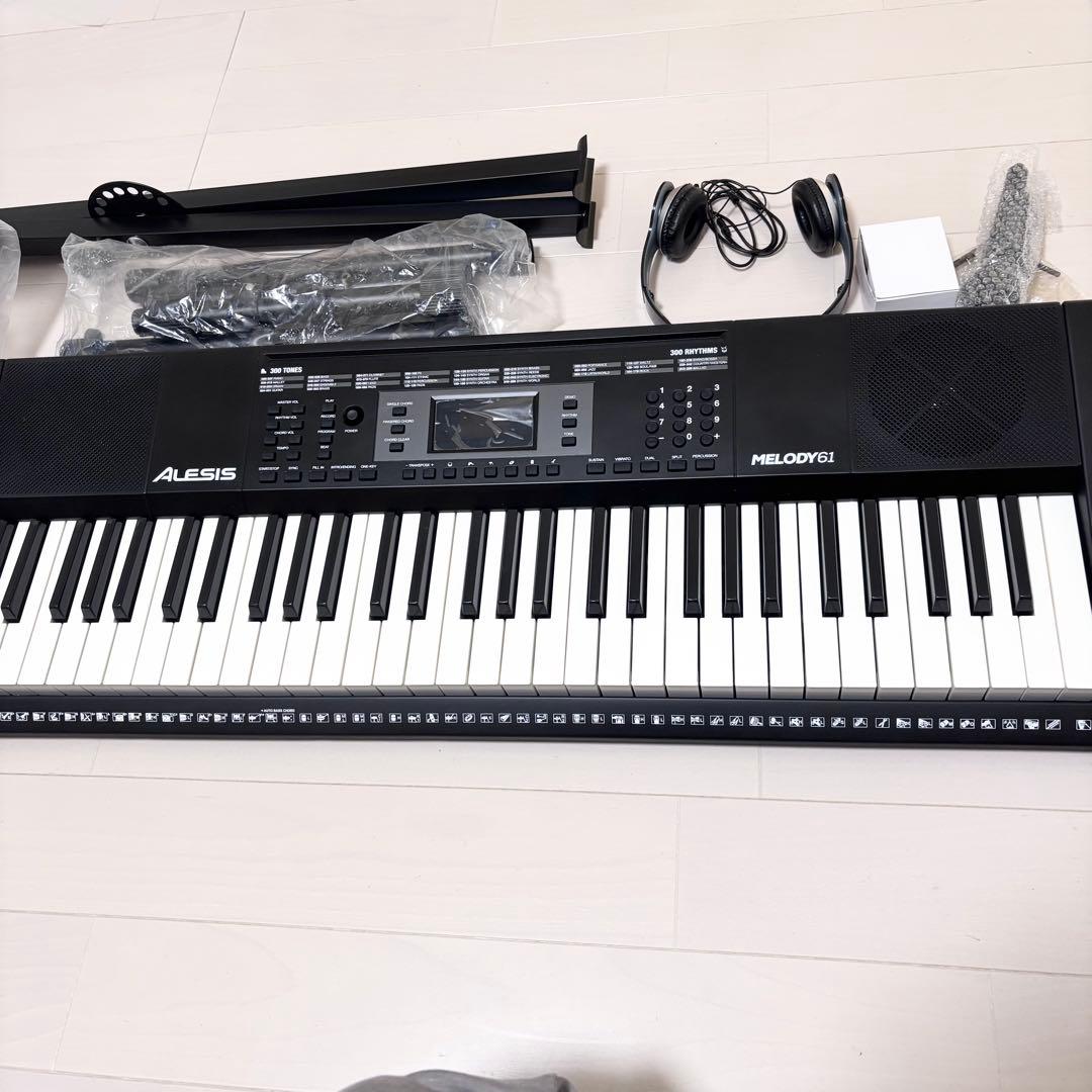 電子キーボード　61鍵盤　美品　ピアノ　送料無料