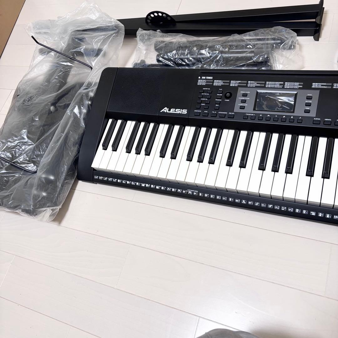 電子キーボード　61鍵盤　美品　ピアノ　送料無料