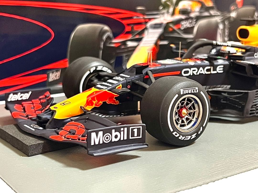 スパーク　ホンダ　レッドブルレーシング　ミニカー