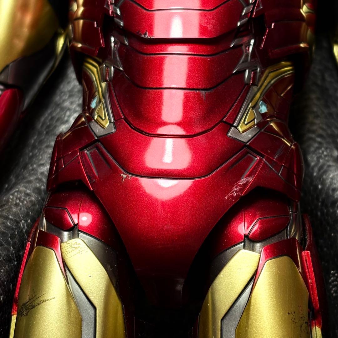 ホットトイズ アイアンマンMk85（素顔欠品）