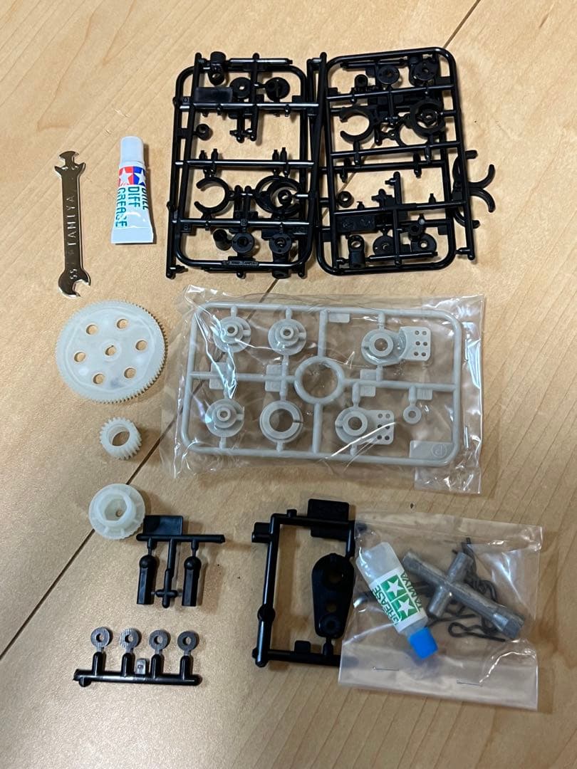 タミヤ　1/10電動RCバギー アバンテMk.II