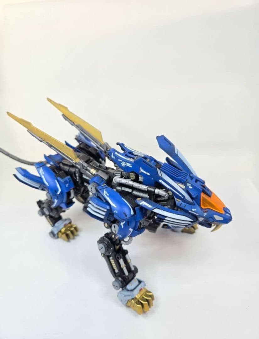完成品　REALIZE MODEL RMZ-001 ブレードライガー