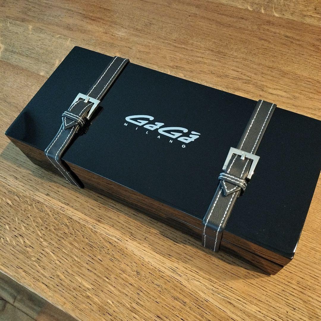 ガガミラノ マヌアーレ 白ベルト 箱付 C006107 ビバリーヒルズ