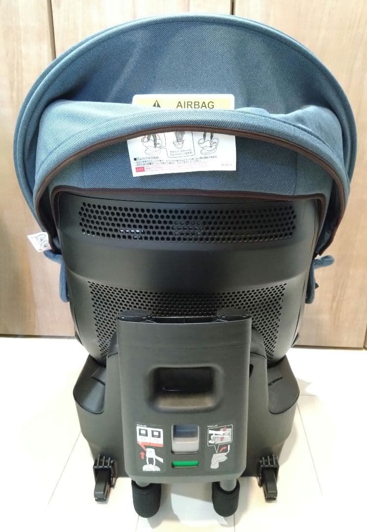 【最終値下げ】AILEBEBE CURUTTO ブルー チャイルドシート