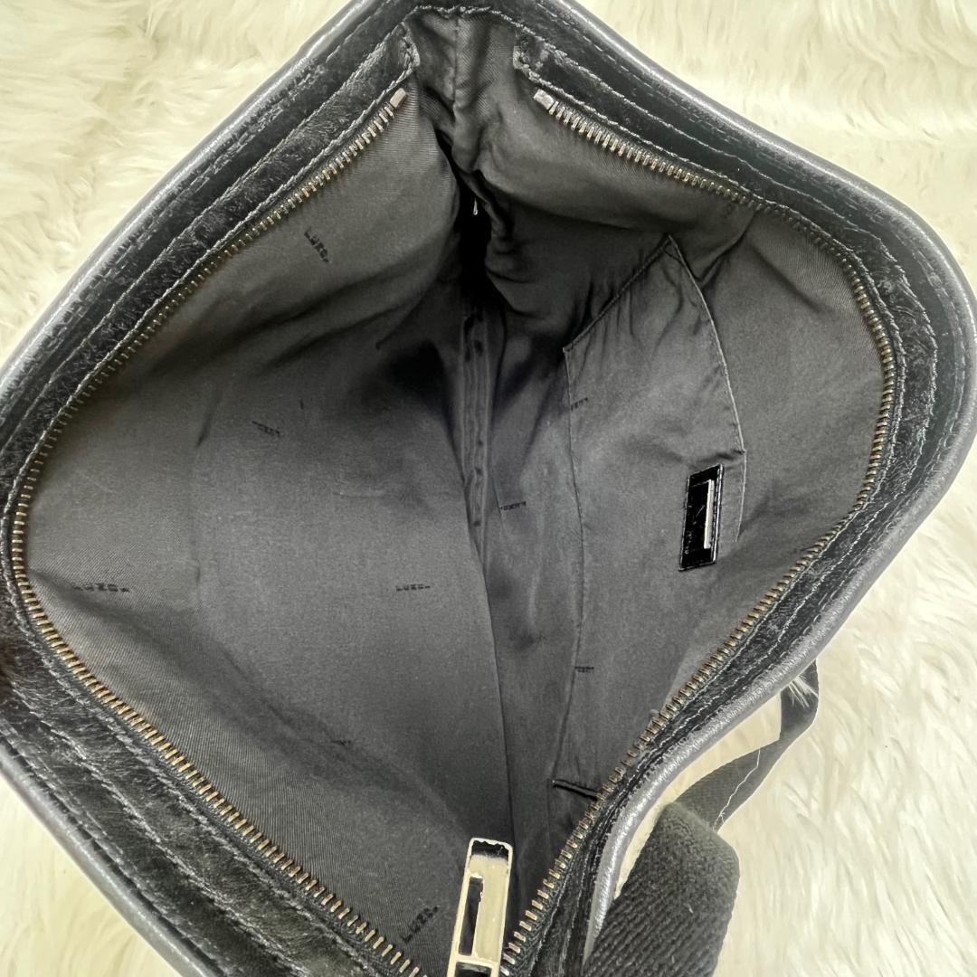 フェンディ　FENDI ズッカ ショルダーバッグ　キャンバス