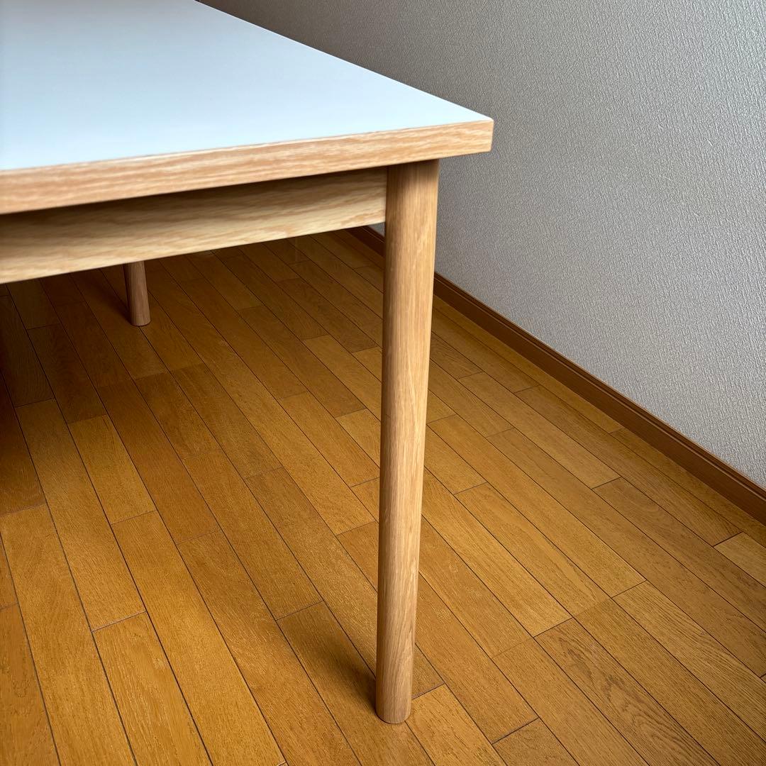 IDEE ダイニングテーブル - STILT TABLE 1200 White