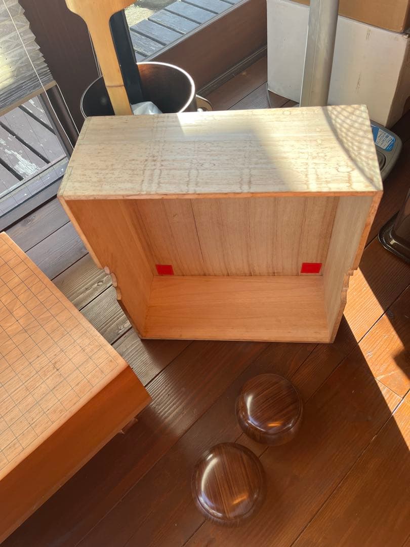 囲碁　脚付碁盤・碁石セット　桐箱カバー付き